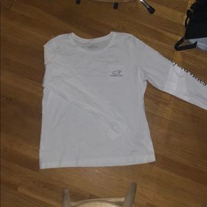 vineyard vines long sleeved shirt